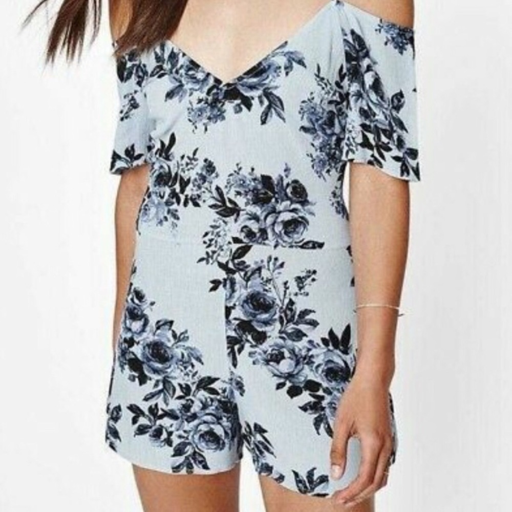 Kendall & Kylie Blue Floral Cold Shoulder Rayon Romper, Size XS
